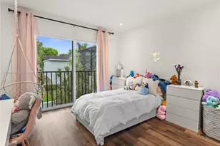 10251 NW 46th St, Doral, FL 33178 - Photo 26