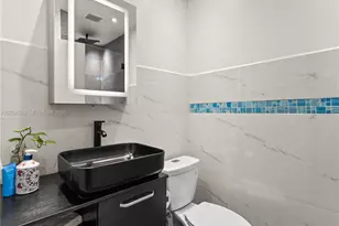 10251 NW 46th St, Doral, FL 33178 - Photo 16