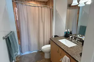 300 S Biscayne Blvd, Miami, FL 33131 - Photo 8