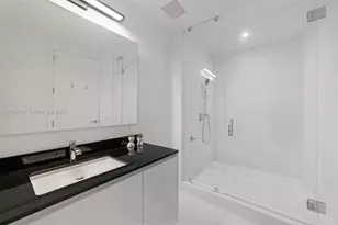 18555 Collins Ave, Sunny Isles Beach, FL 33160 - Photo 46