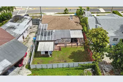 3080 SW 5th St, Miami, FL 33135 - Photo 6