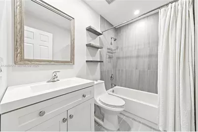 8406 NW 201st St, Hialeah, FL 33015 - Photo 36