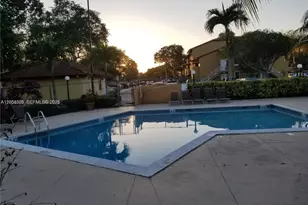 15650 SW 80th St, Miami, FL 33193 - Photo 4