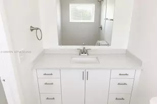 749 SE 15th St, Fort Lauderdale, FL 33316 - Photo 6