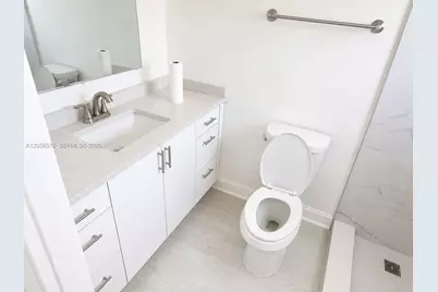 749 SE 15th St #7, Fort Lauderdale, FL 33316 - Photo 8