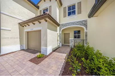 2567 SE 25th Dr #2567, Homestead, FL 33035 - Photo 2