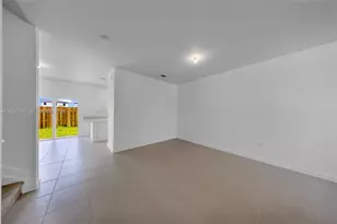 2567 SE 25th Dr, Homestead, FL 33035 - Photo 8