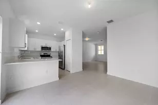 2567 SE 25th Dr, Homestead, FL 33035 - Photo 14
