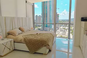 1100 Biscayne Blvd, Miami, FL 33132 - Photo 10