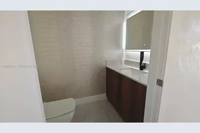 1100 Biscayne Blvd #2106, Miami, FL 33132 - Photo 16