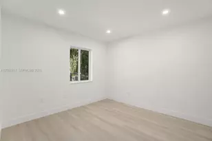 2500 Sunset Dr, Miami Beach, FL 33140 - Photo 24