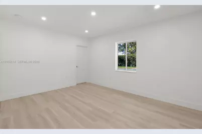 2500 Sunset Dr, Miami Beach, FL 33140 - Photo 22