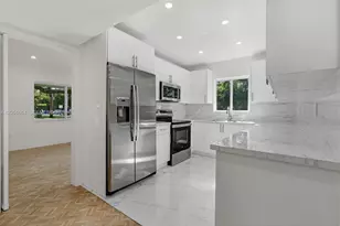 2500 Sunset Dr, Miami Beach, FL 33140 - Photo 4