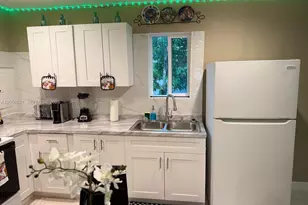 940 NE 155th Terrace, North Miami Beach, FL 33162 - Photo 8