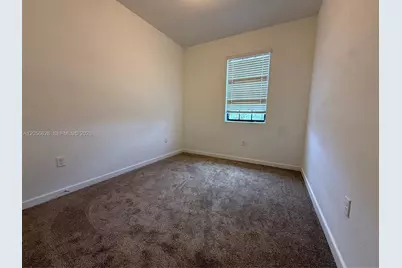 721 SW 11th St, Florida City, FL 33034 - Photo 10