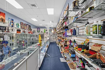 Smoke Shop For Sale in Tamiami, Kendall, FL 33184 - Photo 10