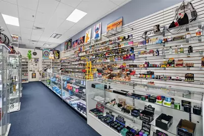 Smoke Shop For Sale in Tamiami, Kendall, FL 33184 - Photo 4