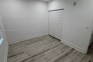 7865 NW 104th Ave, Doral, FL 33178 - Photo 6
