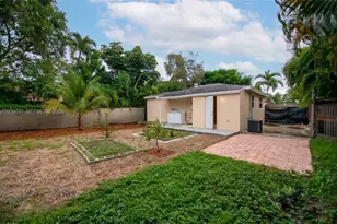2241 Madison St, Hollywood, FL 33020 - Photo 14