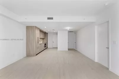 77 SE 5th St #4106, Miami, FL 33131 - Photo 6