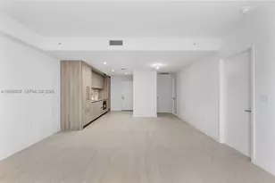 77 SE 5th St, Miami, FL 33131 - Photo 6