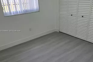 9612 Grand Canal Dr, Miami, FL 33174 - Photo 32