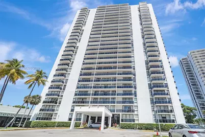 3675 N Country Club Dr #2310, Aventura, FL 33180 - Photo 2