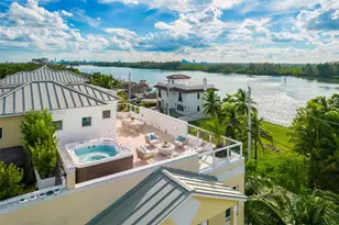 348 Elm St, Hollywood, FL 33019 - Photo 1