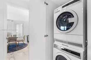 6039 Collins Ave, Miami Beach, FL 33140 - Photo 10