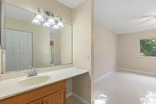 927 Coral Club Dr, Coral Springs, FL 33071 - Photo 28