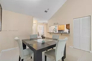 927 Coral Club Dr, Coral Springs, FL 33071 - Photo 18