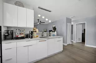 3231 SW 25th St, Miami, FL 33133 - Photo 14