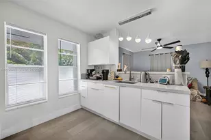 3231 SW 25th St, Miami, FL 33133 - Photo 12