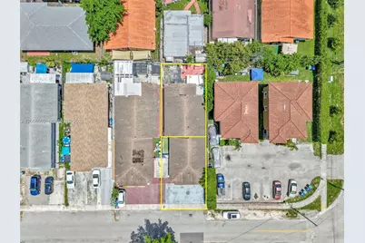 3231 SW 25th St, Miami, FL 33133 - Photo 2