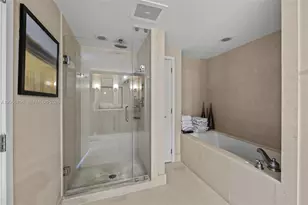 6899 Collins Ave, Miami Beach, FL 33141 - Photo 16