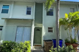 895 Crystal Lake Dr, Deerfield Beach, FL 33064 - Photo 22
