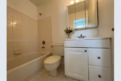 895 Crystal Lake Dr #103, Deerfield Beach, FL 33064 - Photo 14