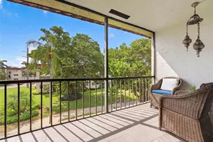 681 S Hollybrook Dr, Pembroke Pines, FL 33025 - Photo 20