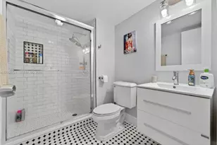 681 S Hollybrook Dr, Pembroke Pines, FL 33025 - Photo 14