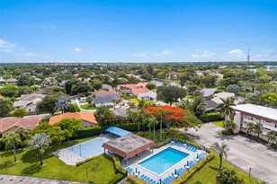 681 S Hollybrook Dr, Pembroke Pines, FL 33025 - Photo 26