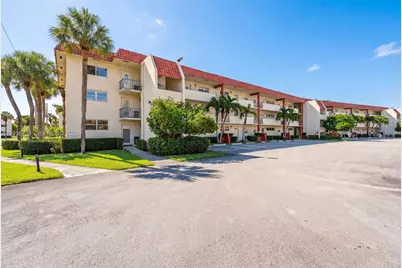 681 S Hollybrook Dr #310, Pembroke Pines, FL 33025 - Photo 28