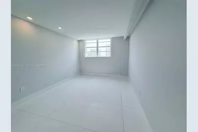 19390 Collins Ave #907, Sunny Isles Beach, FL 33160 - Photo 6