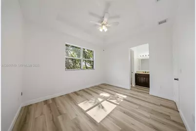1037 NE 42nd Pl, Homestead, FL 33033 - Photo 12