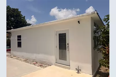 14985 Leisure Dr, Homestead, FL 33033 - Photo 4