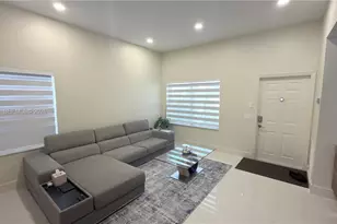 692 Maplewood Ct, Weston, FL 33327 - Photo 2