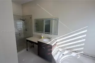 692 Maplewood Ct, Weston, FL 33327 - Photo 10