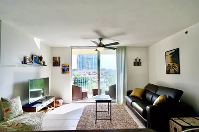 19999 E Country Club Dr #1404, Aventura, FL 33180 - Photo 8