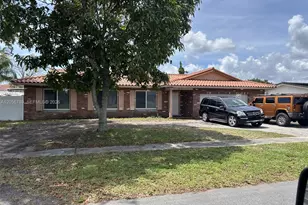 5240 SW 10th Ct, Plantation, FL 33317 - Photo 1