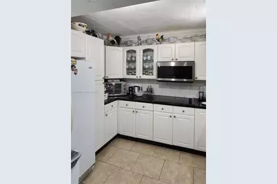 2750 NE 183rd St #1701, Aventura, FL 33160 - Photo 8