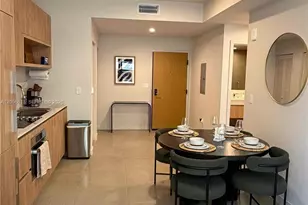 11 NE 6th St, Miami, FL 33132 - Photo 2